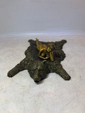 BRONZE FEMME NUE COUCHE SUR PEAU OURS SIGNE VOIR PHOTO