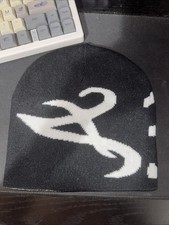 Bonnet Réversible Noir Et