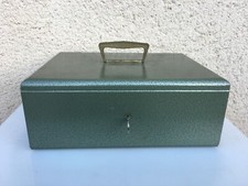Ancienne boîte de rangement en métal / Boîte / Rangement