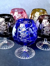 Cristal de couleur cinq verres