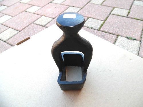 Old tool outil - /,