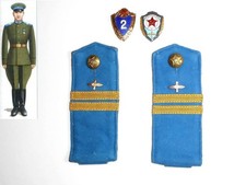 Épaulettes URSS de l'uniforme de robe d'aviation + boutons + signes