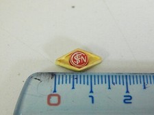 R 9169 UN LOGO JAUNE SNCF