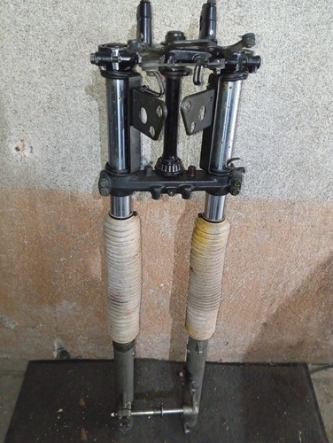 Suzuki tsr 125 - , fourche