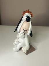 DROOPY ASSIS SUR BRANCHE -