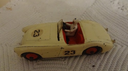 Dinky toys austin healey - dinky, n°