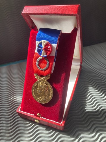 Médaille honneur travail - du,