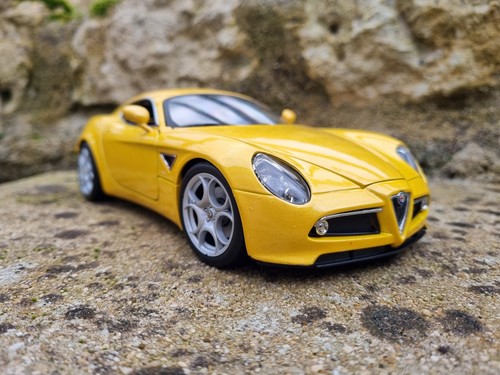 Rare alfa roméo 8c - alfa,