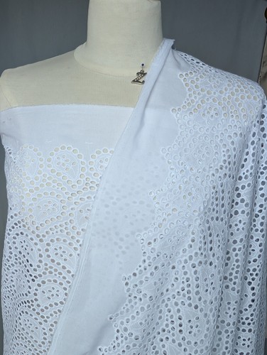 Chloé merveilleuse broderie - chloé.,