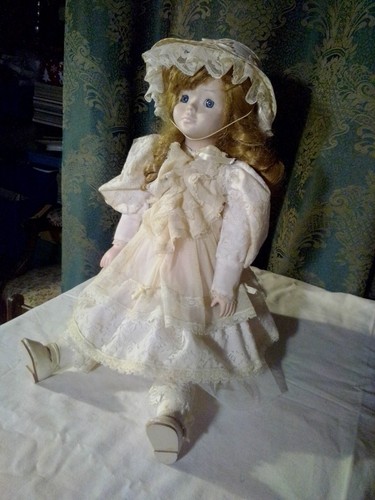Poupée porcelaine mundia - poupée, de