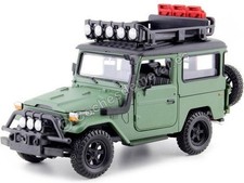 1974 Toyota FJ40 Hard Top Off
