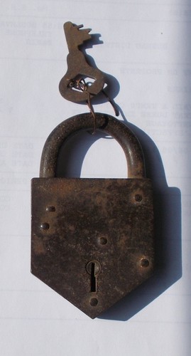 Ancien cadenas avec clé - cadenas,