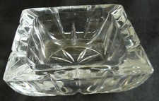 Cendrier en cristal taillé