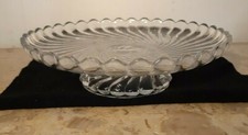 Coupe sur pied  centre de table présentoir  serviteur en cristal Baccarat signé