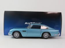 Autoart Aston Martin DB5 Dubonnet Caribbean Pearl Blue 1964 1/18 70288