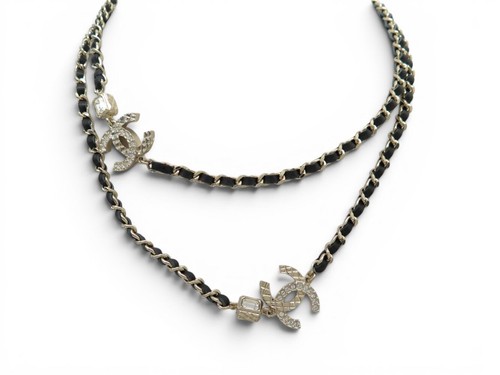 Neuf collier chanel sautoir - neuf,