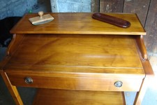 Bureau à gradin en bois avec ancien plumier + ancien tampon buvard