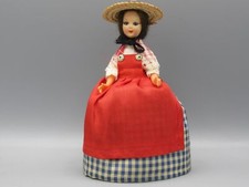 Poupée régionale 14 cm