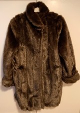 Manteau femme en fausse