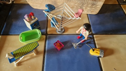 Playmobil ménagère objet - playmobil, ménagère. 
