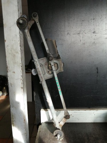 Moteur essuie glace avant