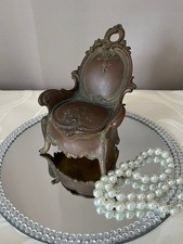 Boîte à bijoux en forme de fauteuil, Art Nouveau, Élégance d’antan !