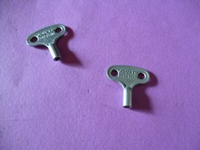 2 CLES DES JOUETS MONT BLANC