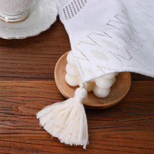 Dentelle Vintage Table Runner