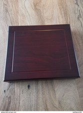 VIDE EMPTY / COFFRET BOIS POUR 5 MEDAILLES + CERTIFICATS 29*25*5.5 / MONDIAL REL