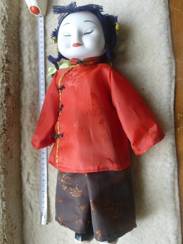 Poupée japonaise chinoise - ou,