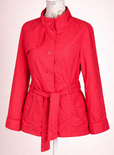 Veste trench rouge ceinturée