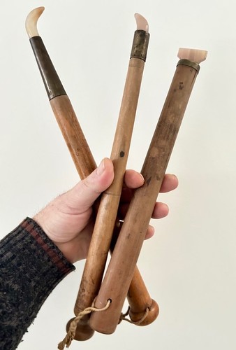 Trois grands brunissoirs - trois,