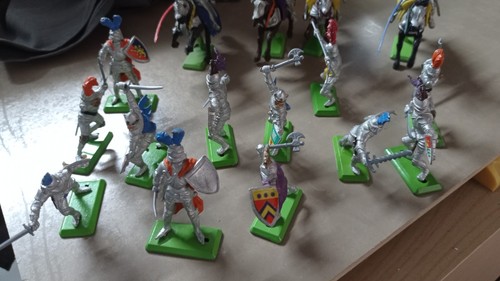 Soldats chevaliers britains - soldats,