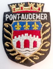Écusson ancien PONT-AUDEMER Eure France - en feutrine brodée