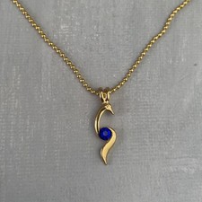 Collier chaine et pendentif