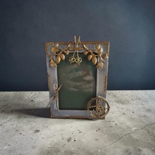 VTG Pewter Picture Frame 3D