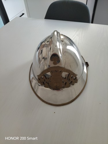 Casque pompier ancien - casque,