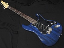 Guitare bleue transparente