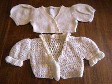 2 gilets de bébé (ou