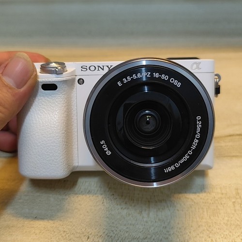 Sony alpha a6000 mirrorless - sony,