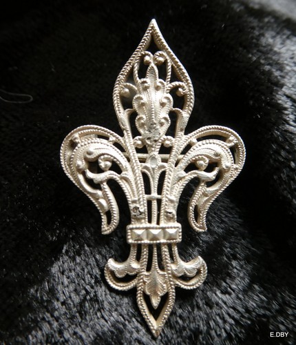 Ancienne broche fleur lys - ancienne,
