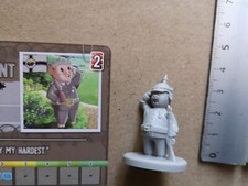 GRUNT MINIATURE + CARD/HOGS OF WAR G807