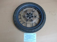 Pneu de jante avant pour