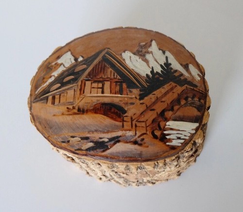 Boite ancienne foret - foret, noire