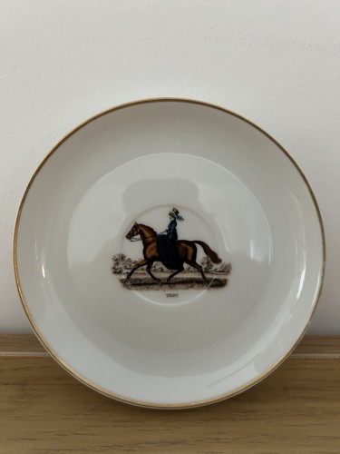 Soucoupe assiette porcelaine