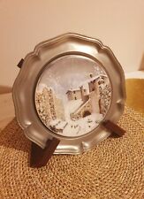 Assiette en Étain avec Plaque