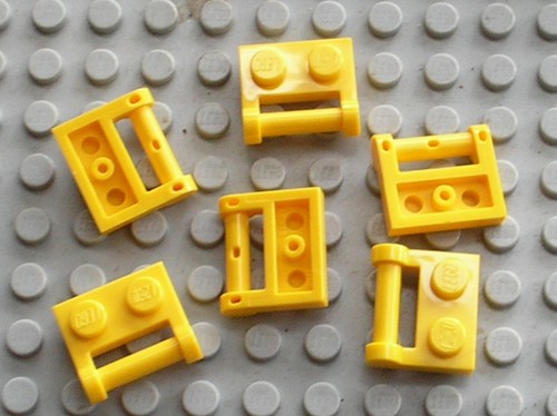 Lego yellow plate ref - 6,