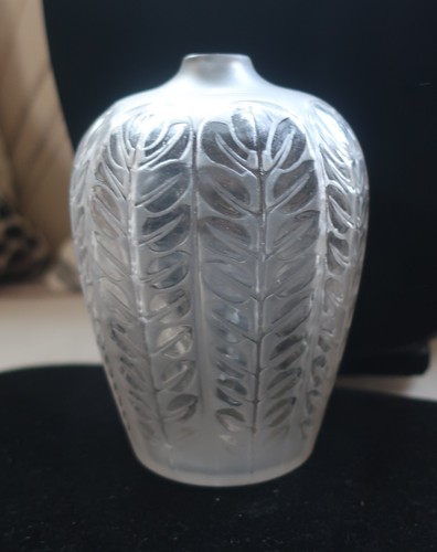 Antique signed lalique - signed, r