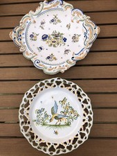 Lot de 2 assiettes en porcelaine de Moustiers  vintage