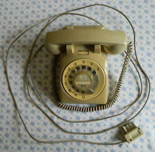 Téléphone ITT, à cadran, bakélite, marron, années 1970